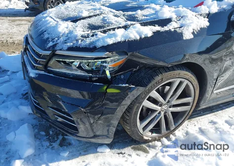 2016 Volkswagen Passat 1.8T R-Line из США, поврежденный, VIN 1VWAT7A39GC065125